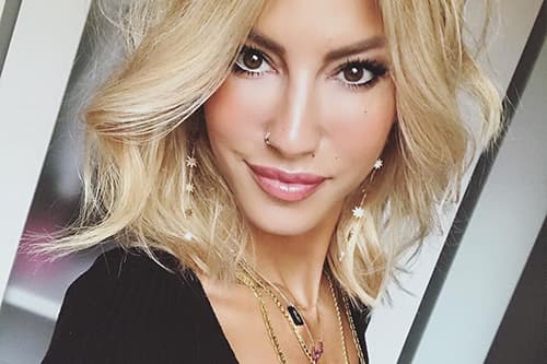 ÇAĞLA ŞİKEL'İN FAVORİLERİ