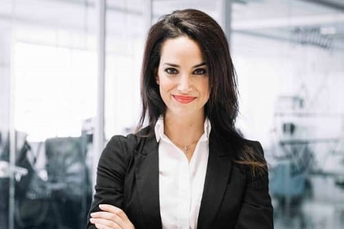 İŞ GÖRÜŞMESİNE GİDERKEN MAKYAJ NASIL YAPILMALI?