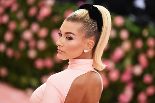 HAILEY BIEBER’IN MAKYAJ RUTİNİ