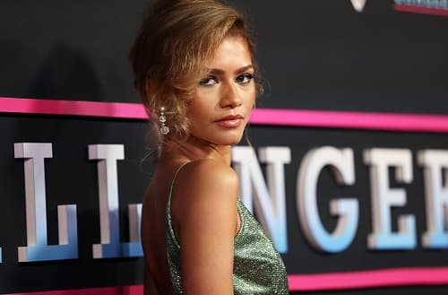 YÜKSELEN SARI SAÇ RENGİ: HONEY BLONDE