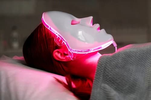 LED MASKE NE İŞE YARAR? LED MASKENİN ÖNE ÇIKAN 5 FAYDASI