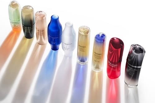 GÜNEŞTEN SONRA CİLT YENİLEYEN 4 MÜKEMMEL SERUM