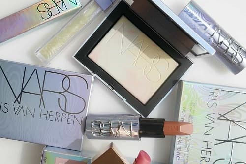 NARS’IN IŞILTI DOZU YÜKSEK HOLIDAY KOLEKSİYONU