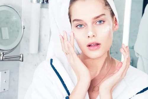 KURU CİLTLER İÇİN SONBAHAR & KIŞ CİLT BAKIMI NASIL OLMALI?