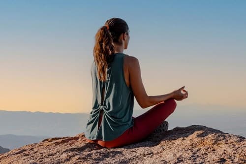 LONGEVITY İÇİN GÜNLÜK ALIŞKANLIKLAR: DAHA UZUN VE SAĞLIKLI BİR YAŞAMIN SIRLARI