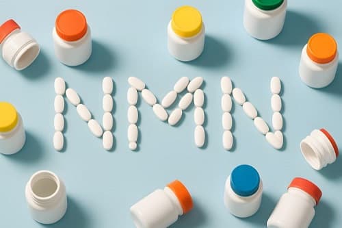 ANTI-AGING DÜNYASININ YENİ GÖZDESİ: NMN TAKVİYESİ NEDİR?