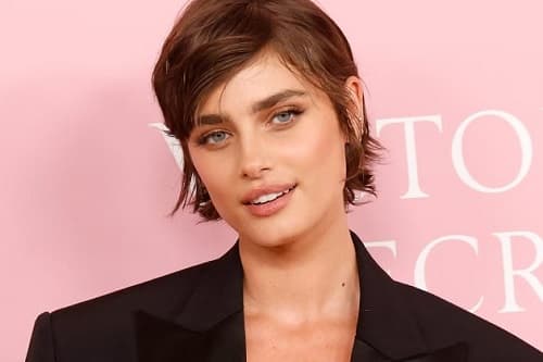 2026’NIN COOL KISA SAÇ TRENDİ: BIXIE CUT