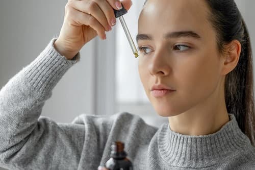 MİKROBİYOM DOSTU CİLT BAKIMI NEDEN 2026’DA ZİRVEDE?