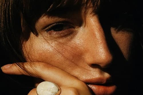 STRES CİLDİ NASIL BOZAR? ZİHİN & CİLT ARASINDAKİ BAĞLANTI