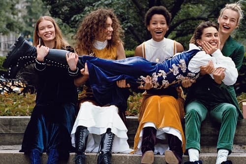 KADINLAR GÜNÜ İÇİN ÖNE ÇIKAN HEDİYE ÖNERİLERİ