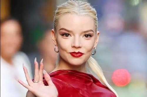 SARI SAÇLAR İÇİN EN İYİ RUJ RENKLERİ