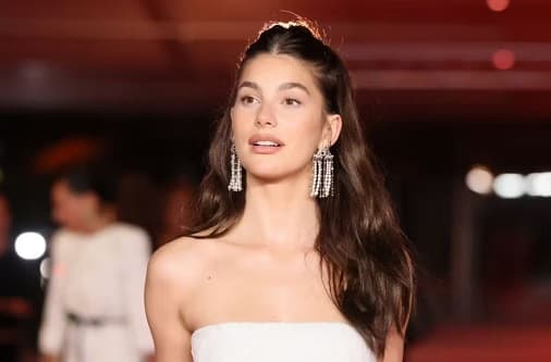 HOLLYWOOD YILDIZLARININ FAVORİ SAÇ STİLİ: HALF-UP HALF-DOWN ATKUYRUĞU