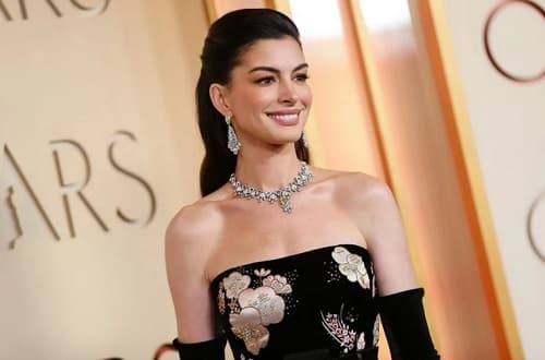 2026 OSCAR ÖDÜLLERİ: KIRMIZI HALININ EN İYİ SAÇ VE MAKYAJ GÖRÜNÜMLERİ