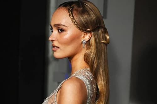 GLASS HAIR TRENDİYLE PARLAK & SAĞLIKLI SAÇLAR