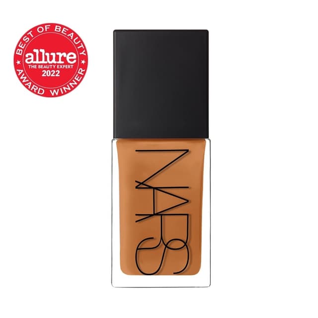 LIGHT REFLECTING FOUNDATION