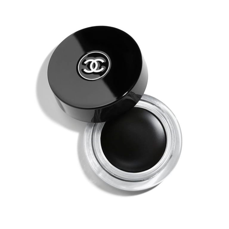 Yoğun ve Suya Dayanıklı Eyeliner