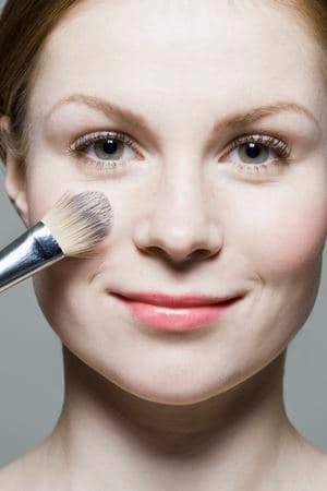 GÜNLÜK MAKYAJ UYGULAMASINI ABARTMAYIN!